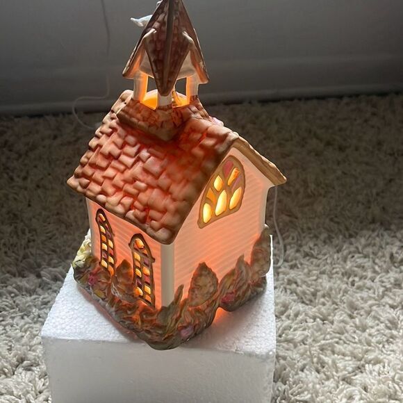 Cracker Barrel Easter Traditions Light Up Church Doves Flower Accents In Box - Picture 13 of 16